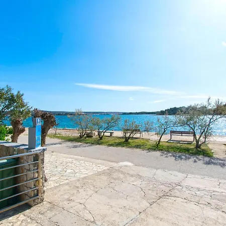 Mobile Fisherman Apartman Pašman